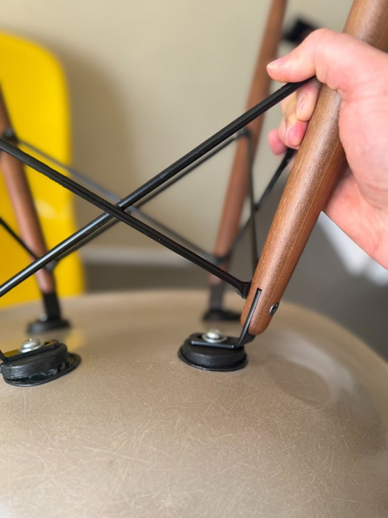 Image 1 of Set of 4 Vintage Eames Fiberglass Side Chairs (DSW)