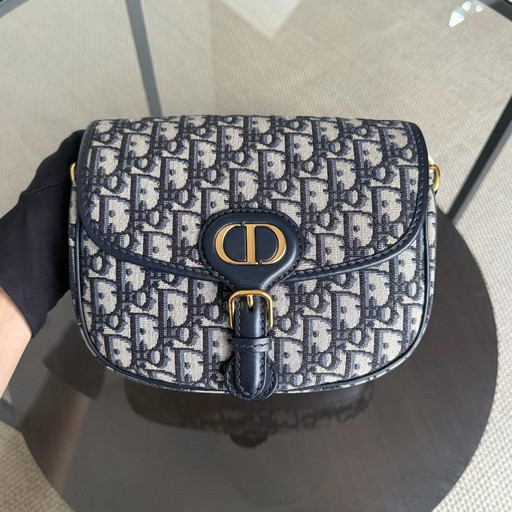 DIOR BOBBY MEDIUM - 22 CM MONOGRAMMA CON FINITURE DORATE