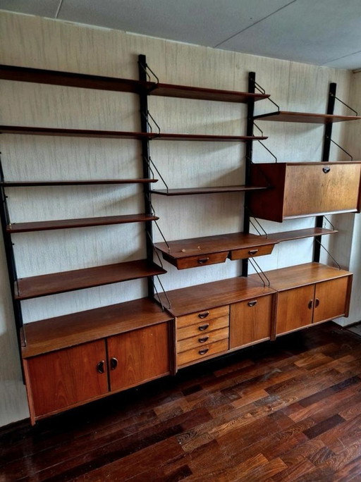 Louis van Teeffelen extensive wall furniture