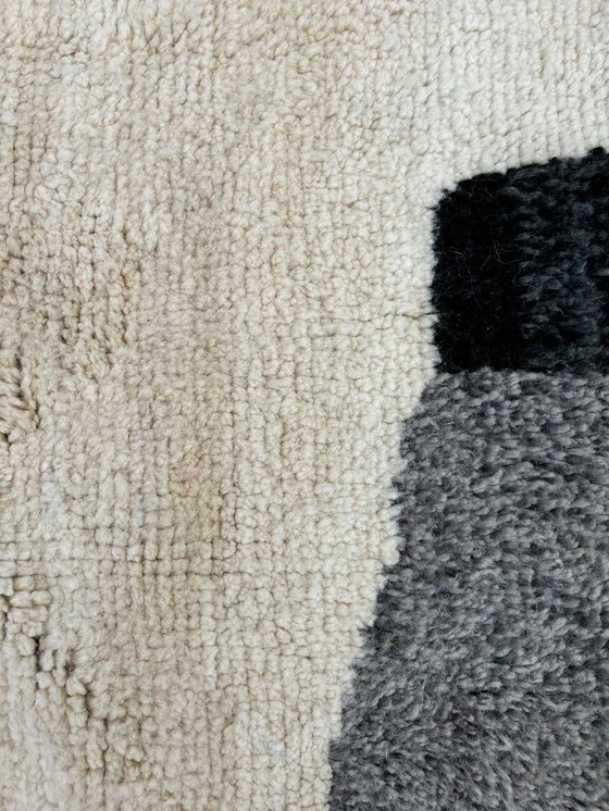 Image 1 of Tapis berbère marocain Beni ourain 200x310 cm ,Tapis marocain en laine Mrirt blanc et noir