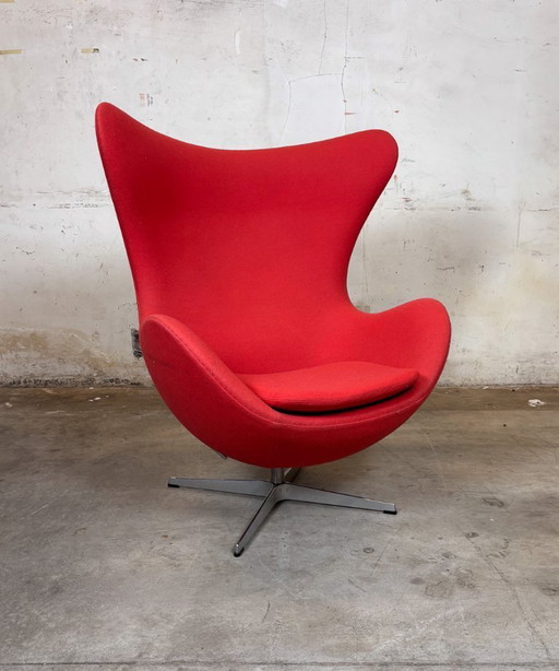 Fritz Hansen Egg Lounge Chair Arne Jacobsen Fabric - Rot - Designerstuhl, Sessel