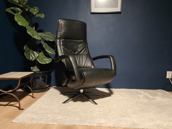 Image 1 of Set future twice chairs