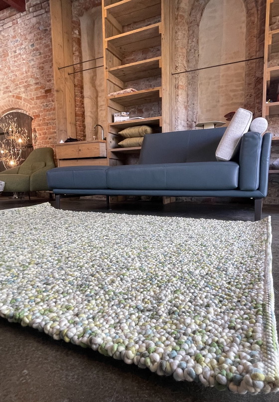 Image 1 of Brink en Campman Pebble carpet fresh green