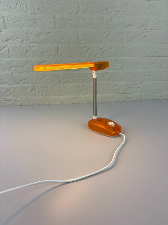 Image 1 of Lampe de table vintage Artemide Microlight Design – Ernesto Gismondi (années 90)