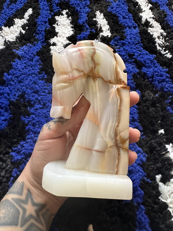 Image 1 of Cavalieri d'epoca in onice intagliati a mano