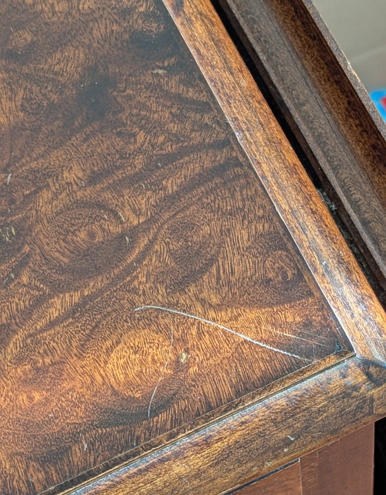 Image 1 of Table d'appoint ancienne de Pembroke avec pieds en laiton
