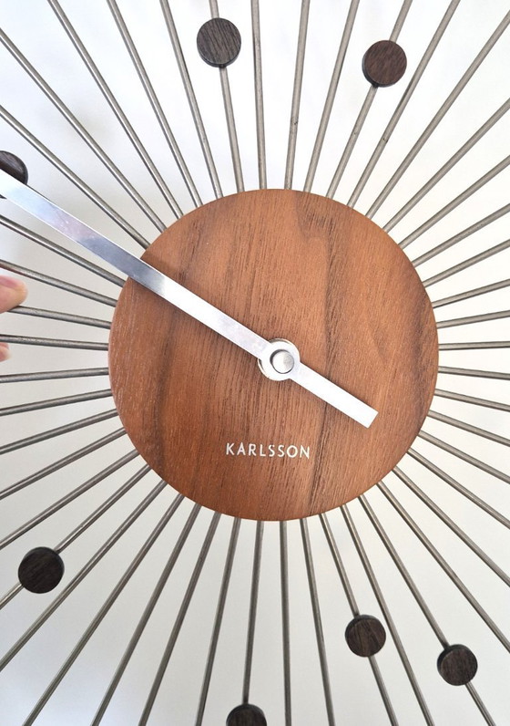 Image 1 of Karlsson Mid-Century Modern Sunburst Wandklok – Teakhout & Metaal – Ø 48 cm