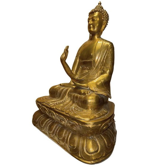 Monumental Estatua de Buda Shakyamuni Tibetano Dorado – Obra de Monje – Abhaya Mudra con Túnica Kasaya (photo 9 of 10)