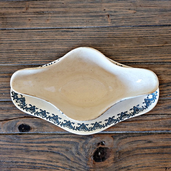 Image 1 of Salsera Longwy Terre de Fer Rhodes, finales del siglo XIX, decoración azul