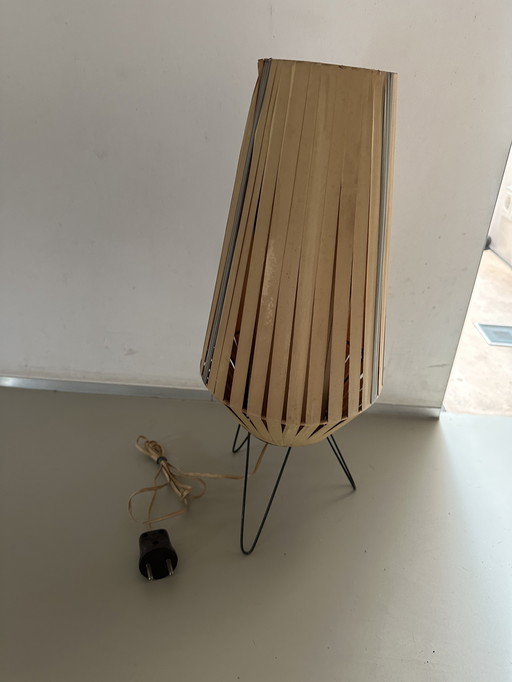 Lampe de table vintage pilastro 1950s plastique fil et métal