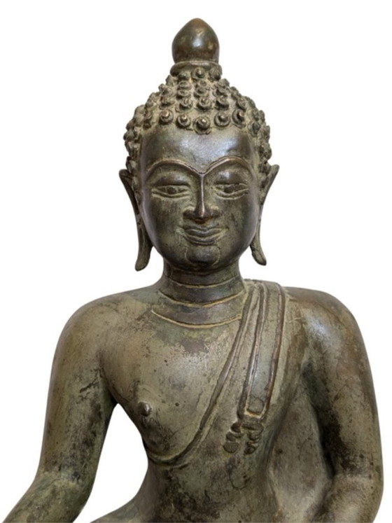 Image 1 of Bouddha Shakyamuni en bronze antique – Birmanie, 18e-19e siècle