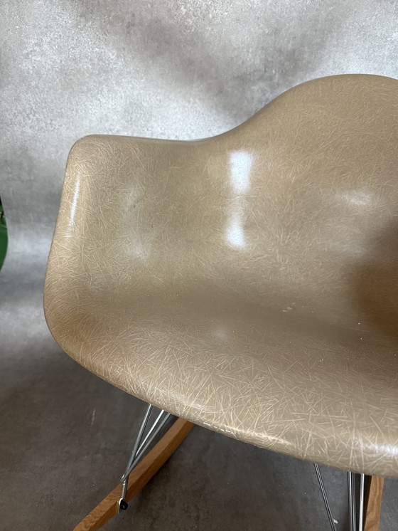 Image 1 of Schommelstoel Eames Herman Miller Vitra