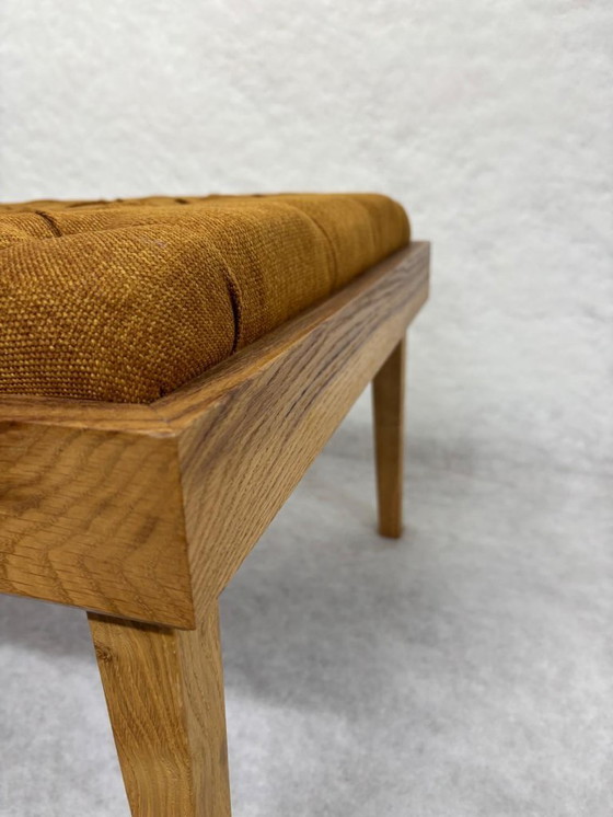 Image 1 of Unieke eikenhouten poef met donkerbruin patroon | Inclusief 2 inlegpoefjes (capiton & patchwork)