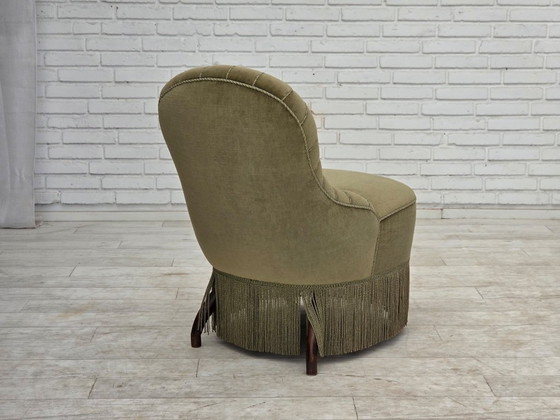 Image 1 of Dänischer Sessel aus den 1960er Jahren, originaler grüner Möbelveloursbezug.