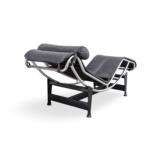 Original Cassina LC4 Chaise Longue Le Corbusier Black Leather, Adjustable recliner chair, Chrome (photo 5 of 12)