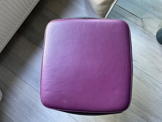 Image 1 of 4 eetkamerstoelen en 2 hockers