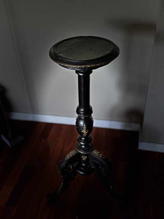 Image 1 of Pedestal antiguo