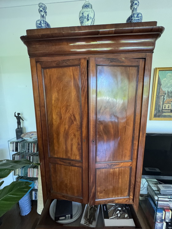 Image 1 of Hermoso armario antiguo