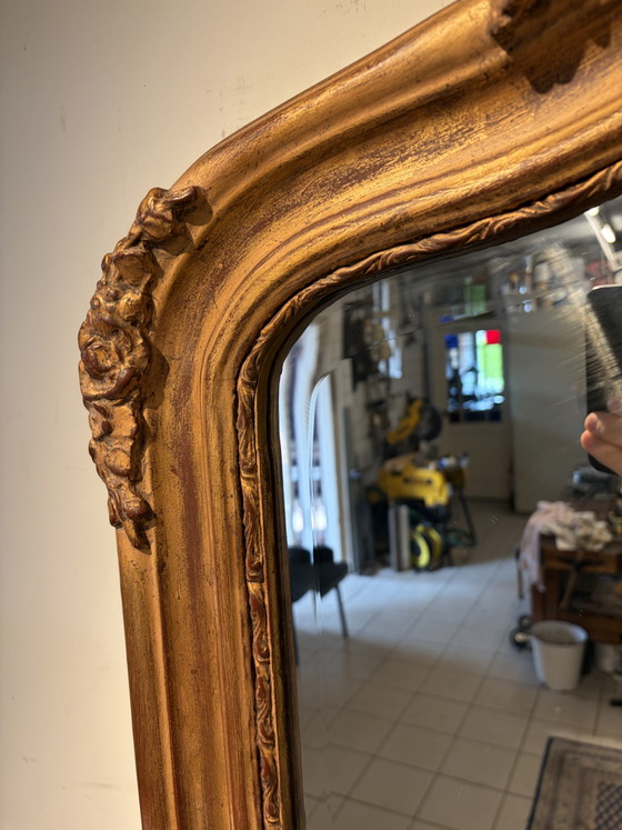 Grande specchio francese con stemma e cornice color oro – Glass, Wood (photo 3 of 10)