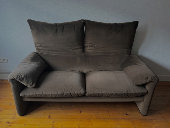 Image 1 of Iconische vintage Cassina 2-zitsbank met originele bekleding.