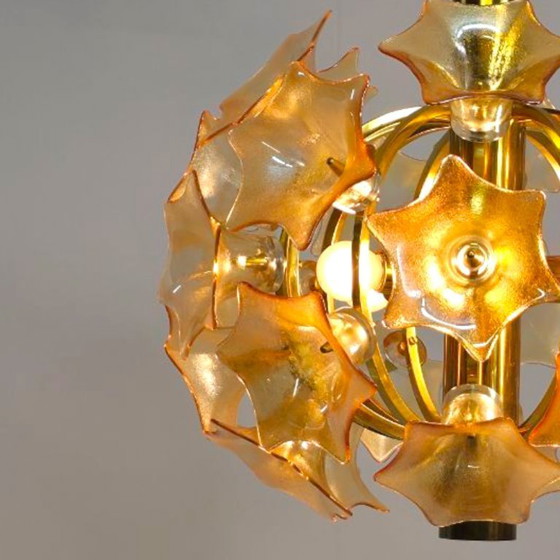 Image 1 of Lampe sphérique Sische avec fleurs de Murano couleur orange/cuivre années 60