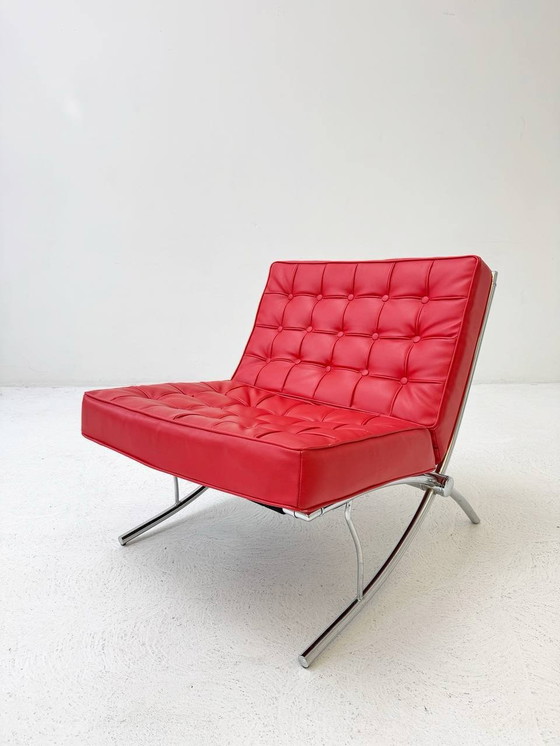 Image 1 of Rode fauteuil