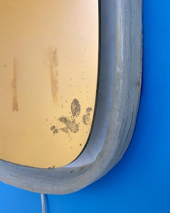 Image 1 of Hillebrand illuminated mirror