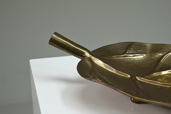 Image 1 of Obstschale aus Messing in Blattform, Europa der 1970er Jahre.