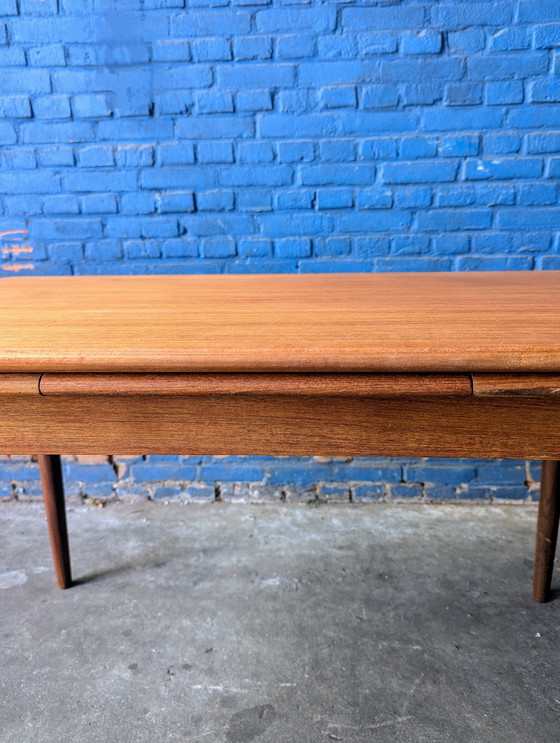 Image 1 of Table de salle à manger extensible en teck d'origine danoise