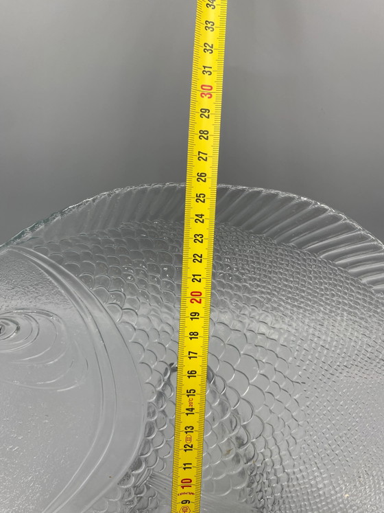 Large vintage molded glass fish platter, scale design – Glass & Decanter (photo 4 of 4)