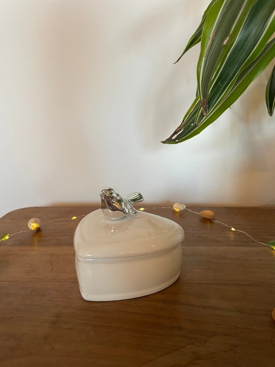 Box with small silver bird – Storage cabinet (photo 2 of 3)