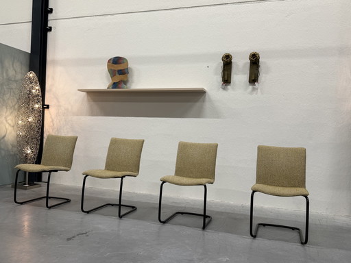 4 chaises de salle à manger Leolux Freyr, tissu Safire jaune