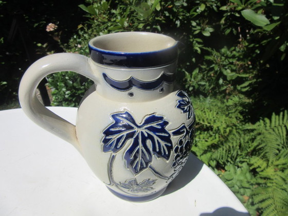 Traditioneller Steingutkrug mit Herstellermarke – Tischdekoration, Ceramic, Stone (photo 6 of 7)