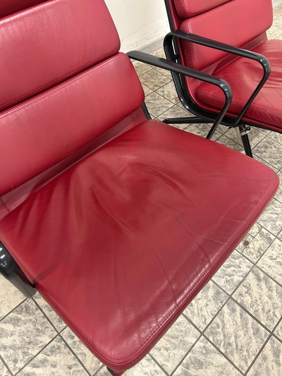 Image 1 of Vitra | Eames | Ea222 | Rood