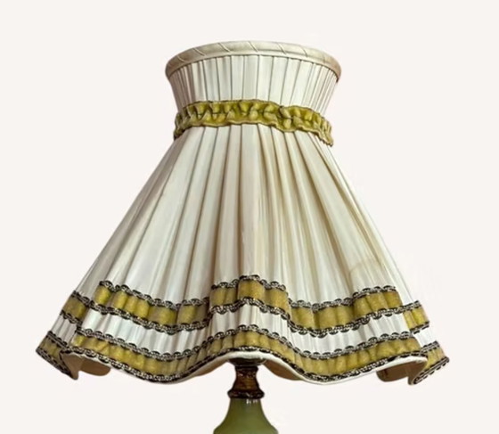Image 1 of Vintage table lamp with onyx-look base and bronze details
