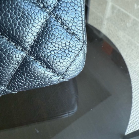 Image 1 of Chanel Classic Flap Medium - Caviar 25cm Gewatteerd generfd kalfsleer Donkergrijs Zilverkleurige hardware Serie 20