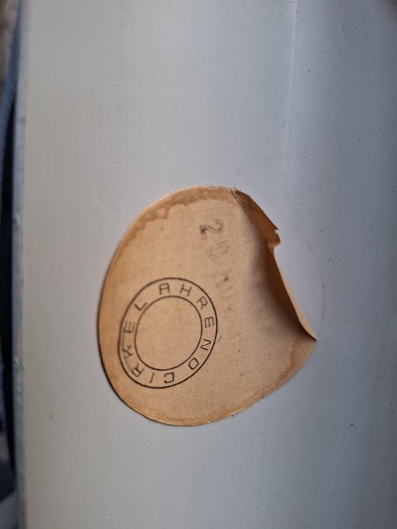 Image 1 of 4 Ahrend de Cirkel Revolt chairs