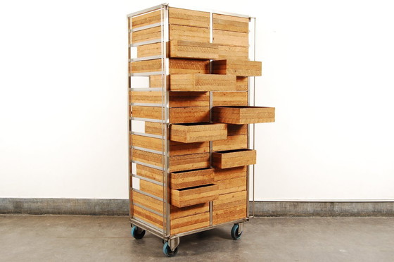 Image 1 of Regal Tabac cajonera/armario con ruedas.