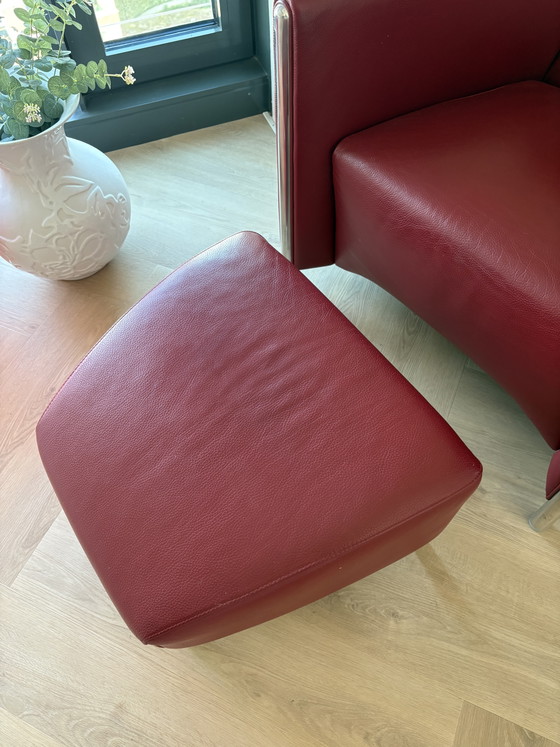 Image 1 of Leolux Goncharov armchair with ottoman | Red leather | Design classic