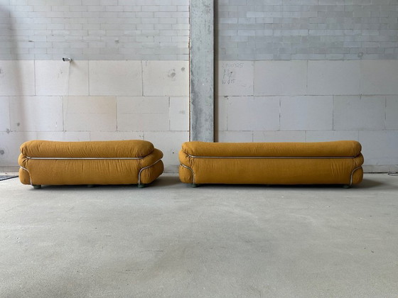 Image 1 of Sesann Gelbes Bouclé-3-Sitzer-Sofa von Gianfranco Frattini für Cassina