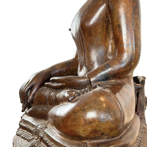 Buda Muchalinda Monumental de Bronce – Tailandia, Siglos XIII–XIV – 122 cm – Esculturas, Bronze, Gold (photo 11 of 11)