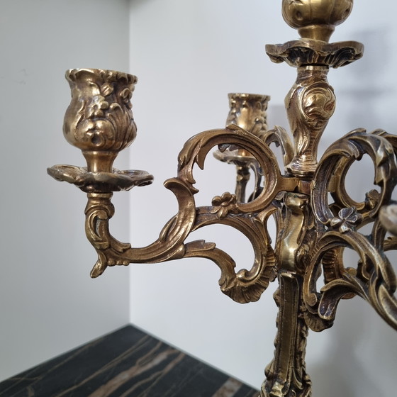 Image 1 of Candelero barroco de latón de cinco brazos
