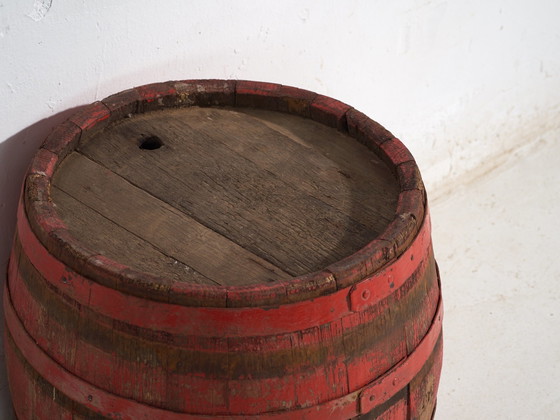Antique wooden barrel with iron straps – Central Europe, circa 1920 – Decorative Objects, Rustic (photo 16 of 40)