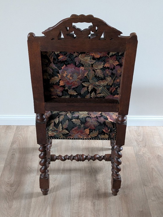 Image 1 of Sedia neorinascimentale belga in stile antico, ca. 1960 – Rovere intagliato e tessuto floreale