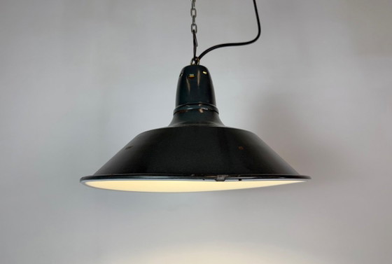 Industrial French Black Enamel Factory Pendant Lamp, 1960s – Iron (photo 9 of 17)