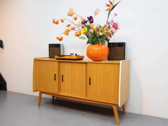 Image 1 of Buffet vintage | Pieds inclinés | Fait main