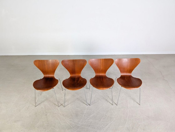 Image 1 of Set van 4 3107 Midcentury stoelen Fritz Hansen Arne Jacobsen Teak
