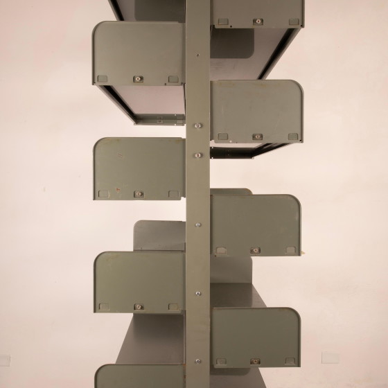 Lips Vago Mid Century Congresso Système d'Étagères Métalliques 1960 – Bibliothèques, polished steel (photo 12 of 26)
