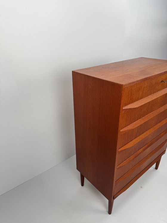 Image 1 of Finnish Mid-Century Chest of Drawers by Oy Wilhelm Schauman – Sculptural Teak Design