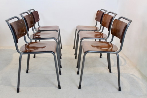 Voorraad 'TH-Delft' Industriële Multiplex Stoelen van W.H. Gispen